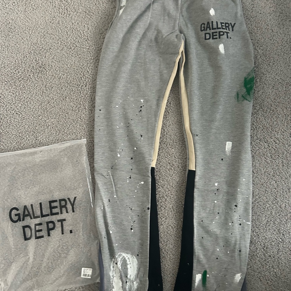 Gallery Dept Gray flared sweats size s
